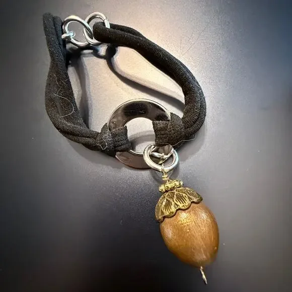 Unique Acorn Black & Silver Stretch Bracelet - Picture 5 of 7